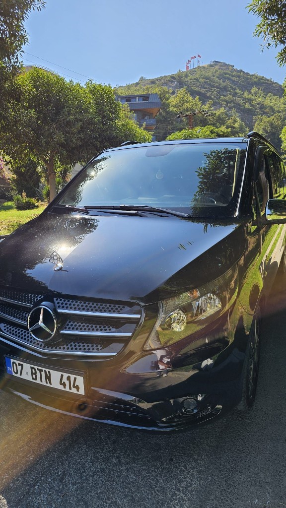 VIP Mercedes Vito — Smart Cinema